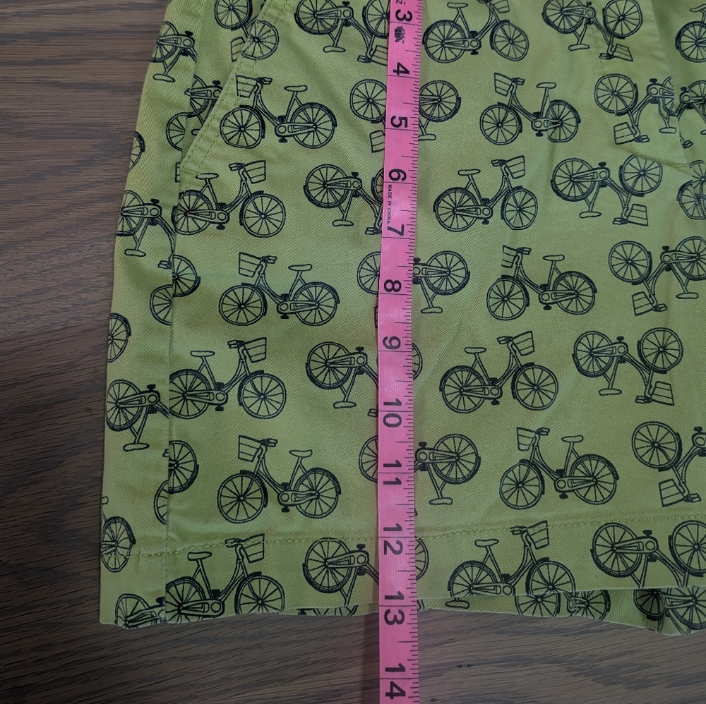 Crown & Ivy Green Bicycle Print Chino Shorts Women’s 8 Preppy Stretch Summer - Picture 6 of 8
